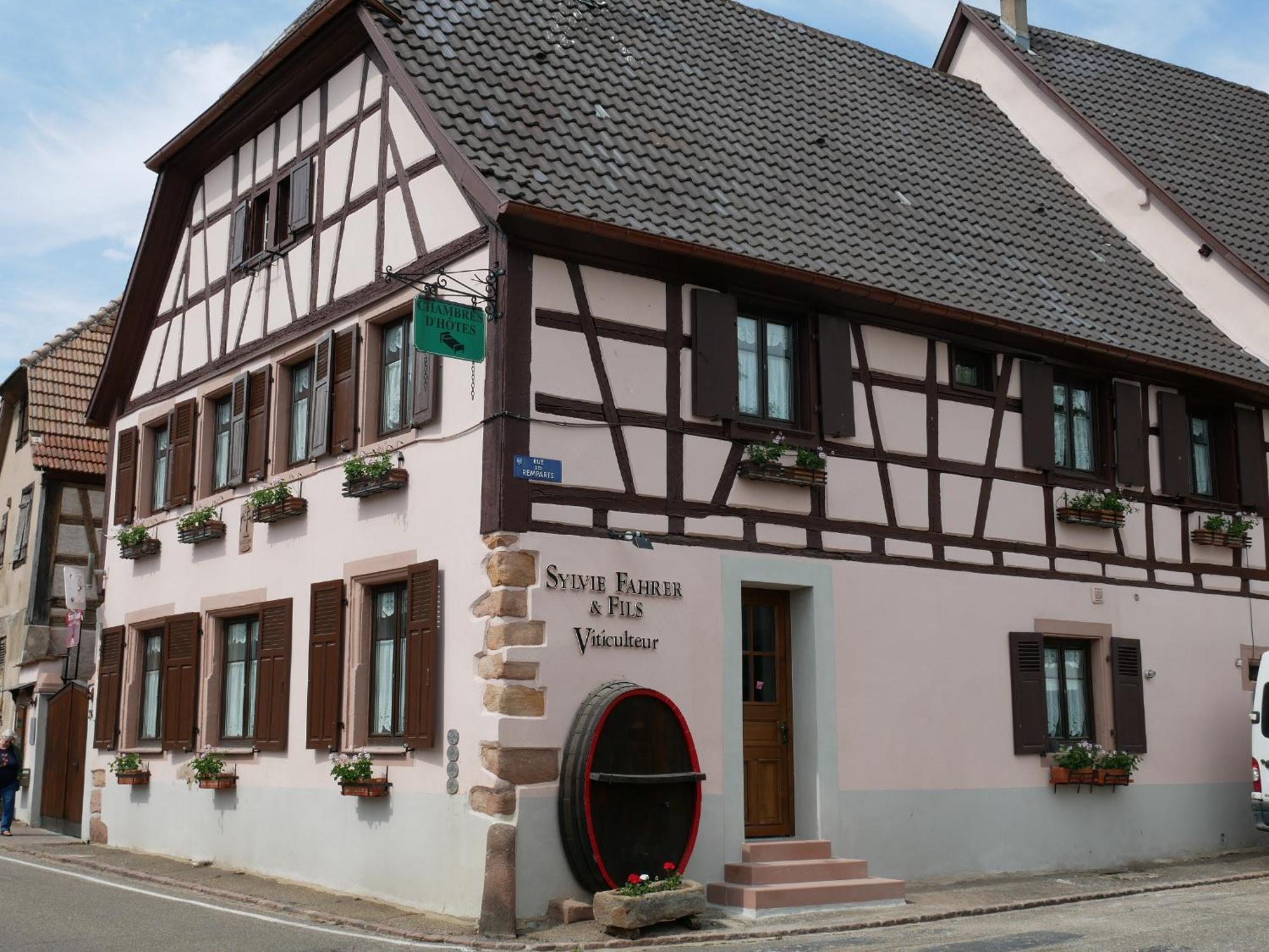 Les Suites - La Cour St Fulrad Saint-Hippolyte  Exteriör bild