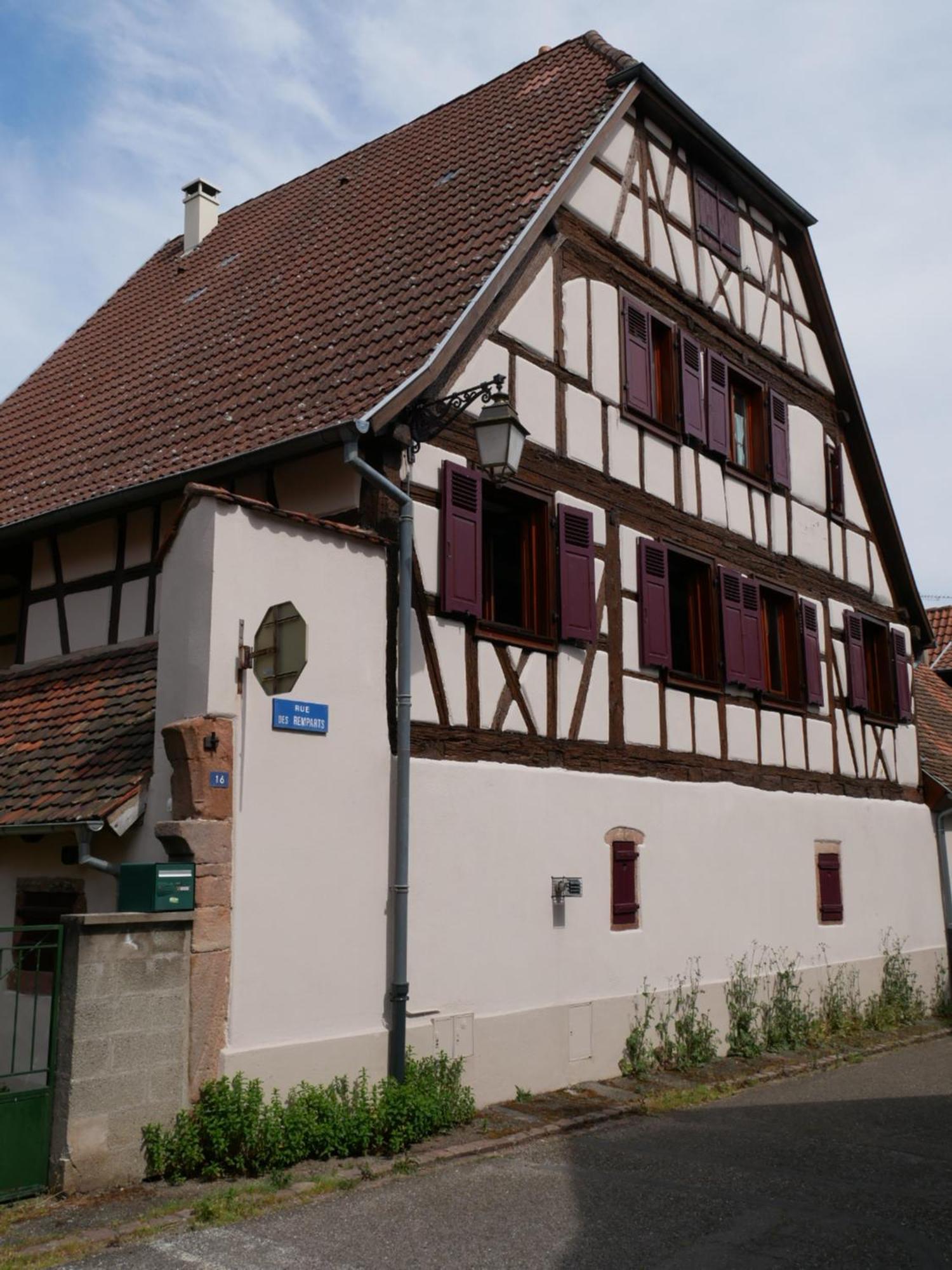 Les Suites - La Cour St Fulrad Saint-Hippolyte  Exteriör bild