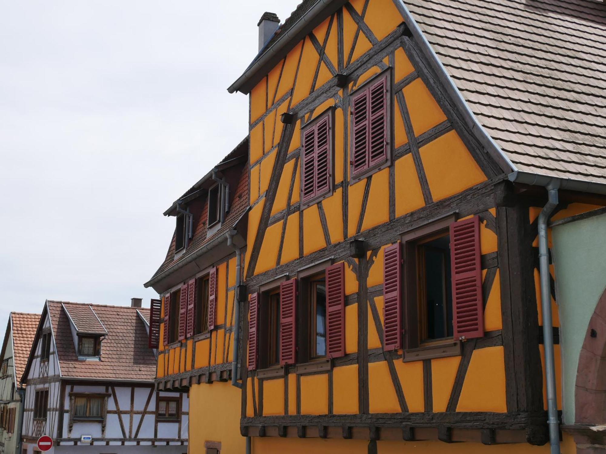 Les Suites - La Cour St Fulrad Saint-Hippolyte  Exteriör bild